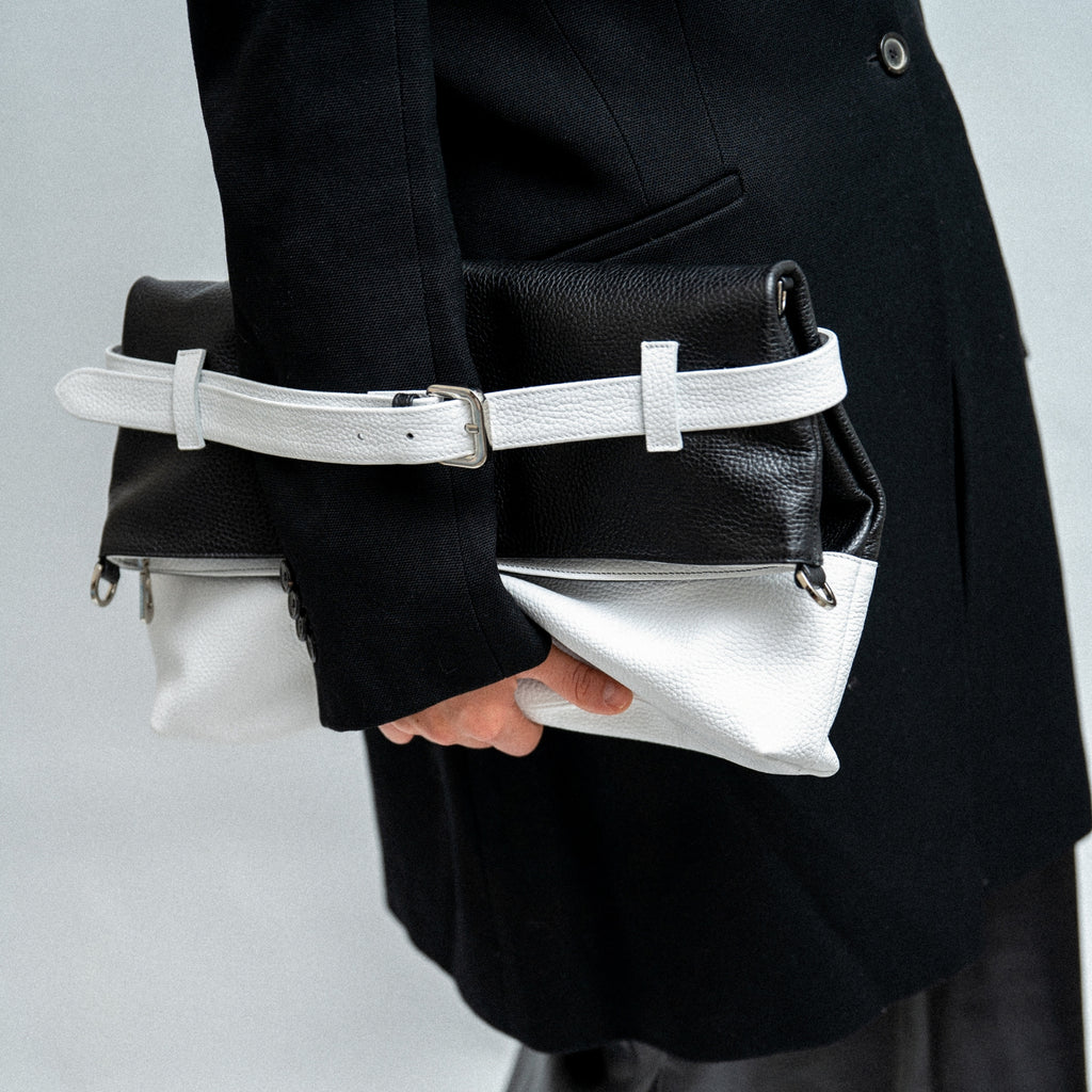 Levante Convertible Clutch Black & White (002)