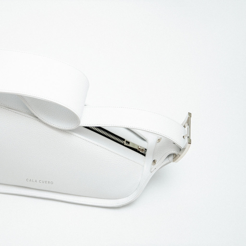 Arco Crossbody Bag White (001)