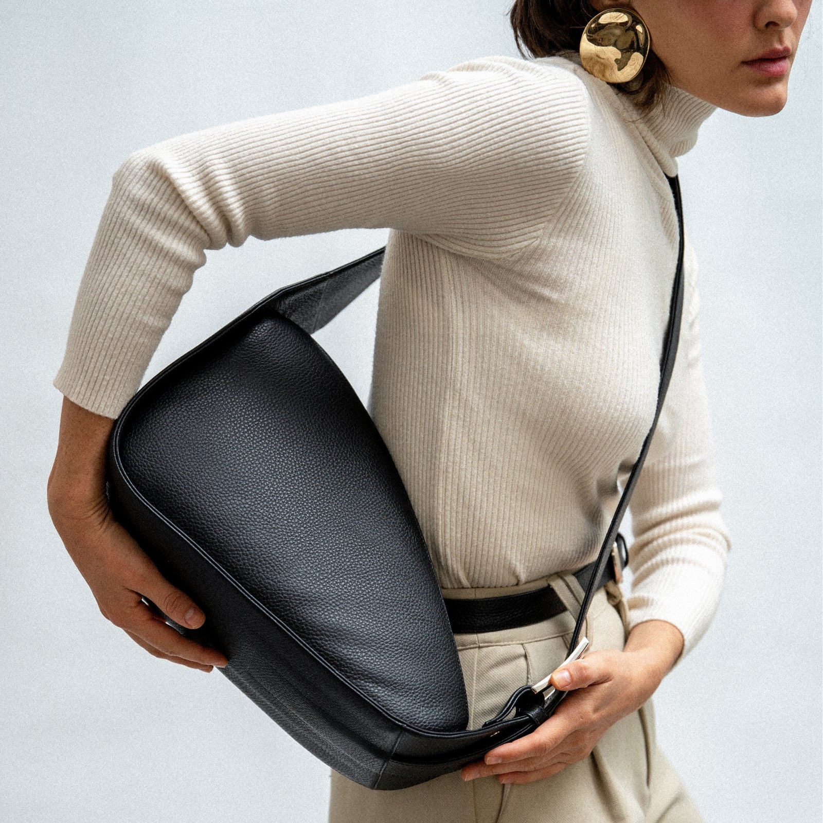 Arco Crossbody Bag Black (001)