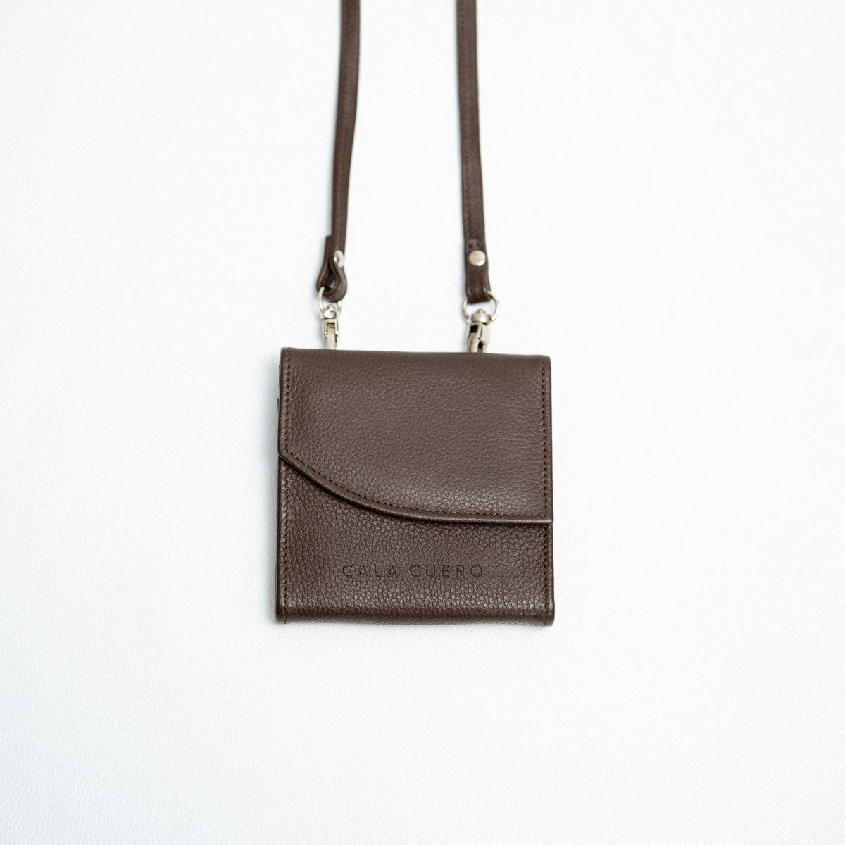 Ona Neck Card Holder Brown (005)