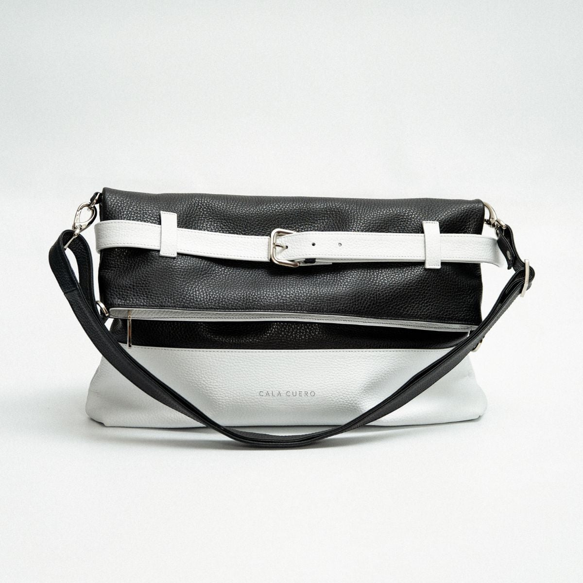 Levante Convertible Clutch Black (002)