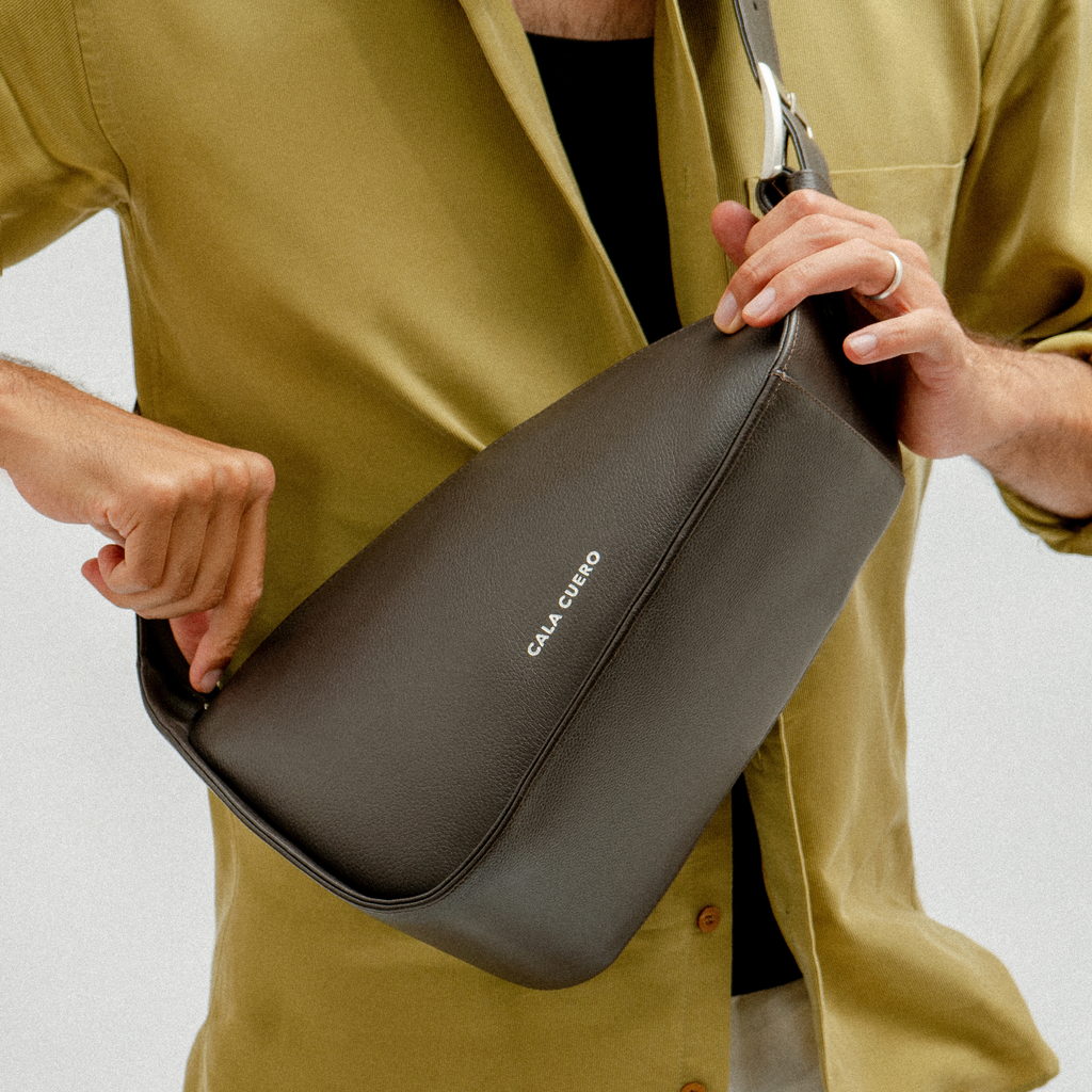 Arco Crossbody Bag Brown (001)